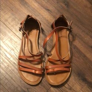 American Eagle sandals